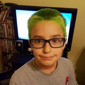 Meet your Posher, Ethan